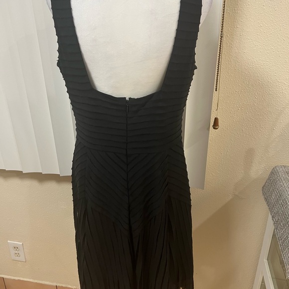 ANN TAYLOR BLACK DRESS SIZE 8 . Used no flaws - Picture 4 of 15